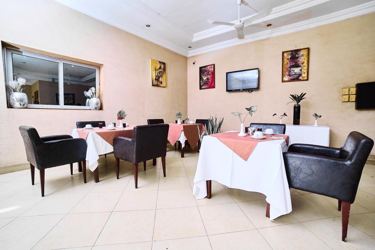 Dunia Hotel Bamako Centre Dış mekan fotoğraf